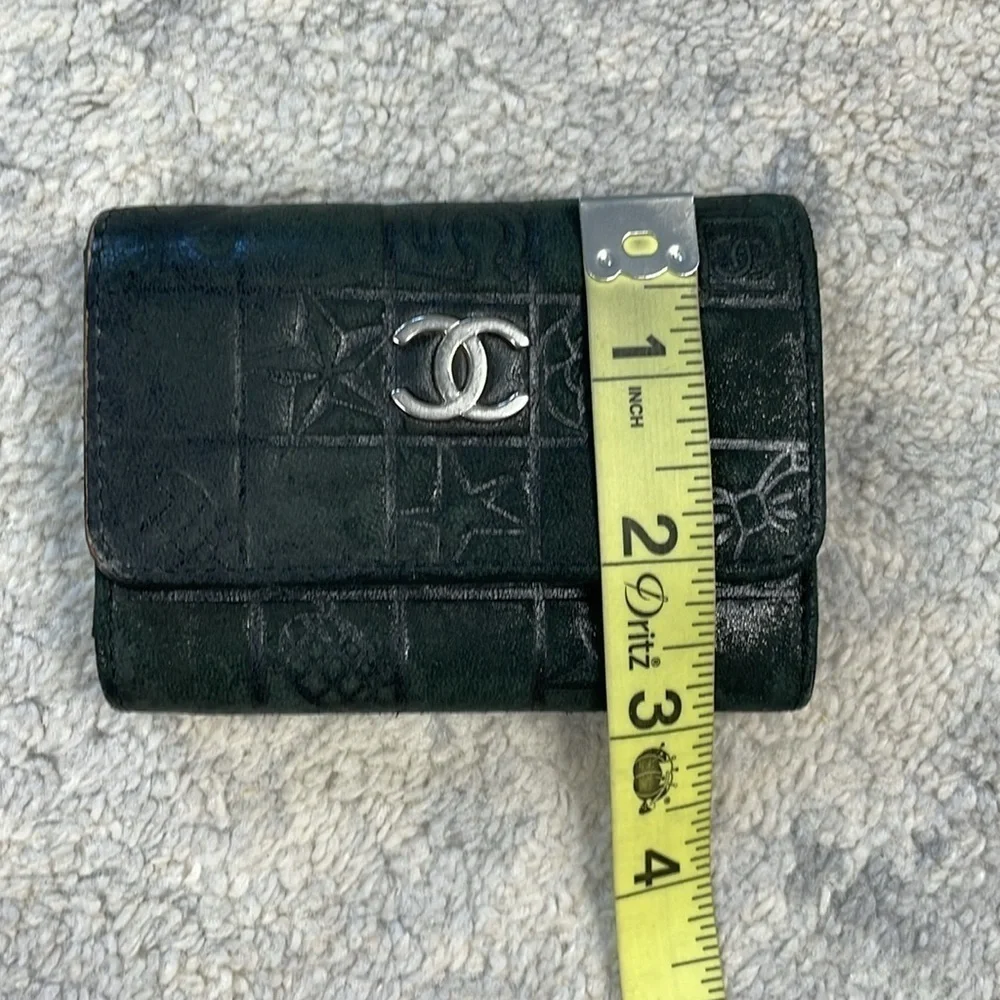 Chanel Precious Symbols Quilted Chocolate Bar Key Holder Case Black 6 Key